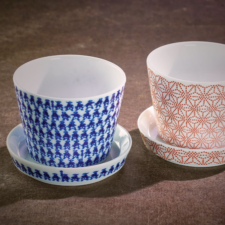 Pair of porcelain Soba noodle cups and mini cups