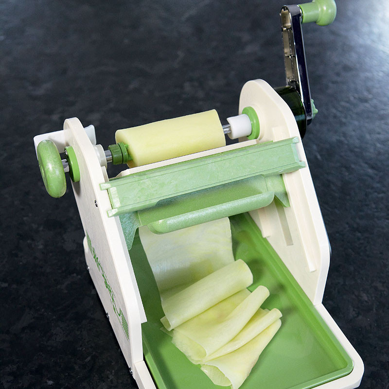 Vegetable or fruit cutter