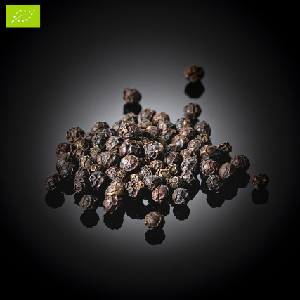 Organic whole black pepper from Dak Nong Bio*