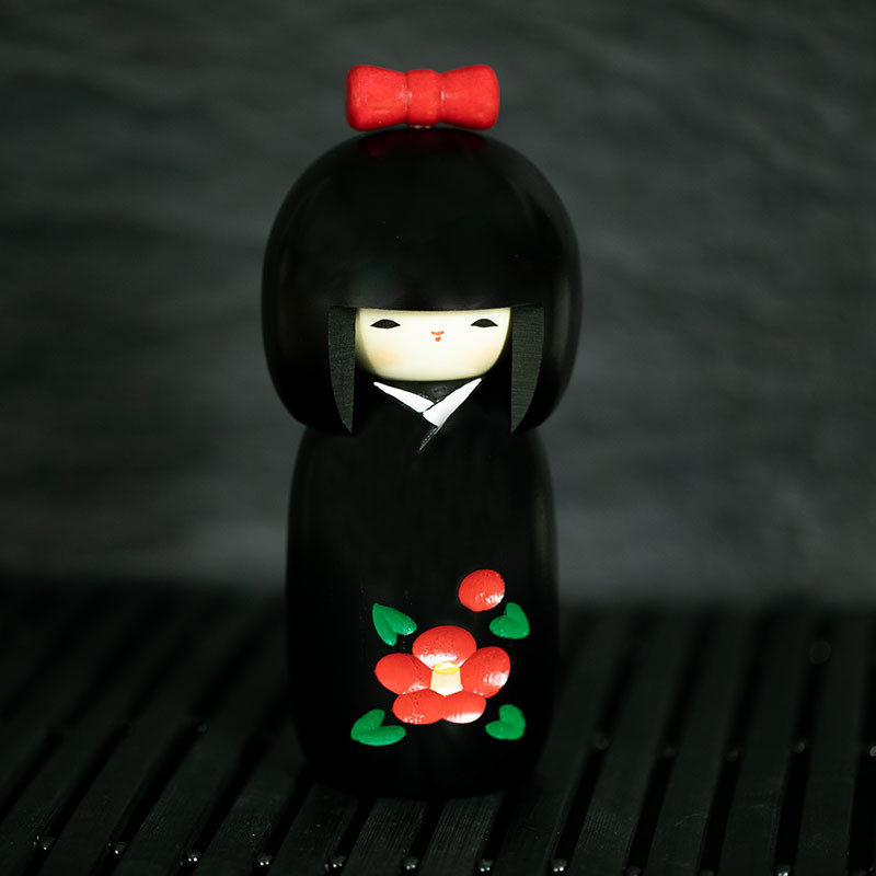 Poupée Kokeshi floraison