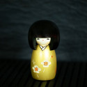 Poupée Kokeshi floraison