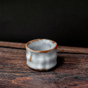 Vaso de sake gris