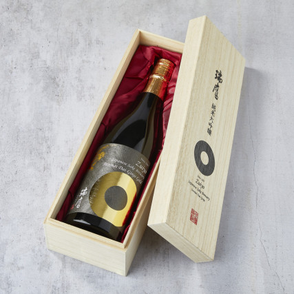 KIN (GOLD) Junmai Daiginjo sake Sake & Alcohol