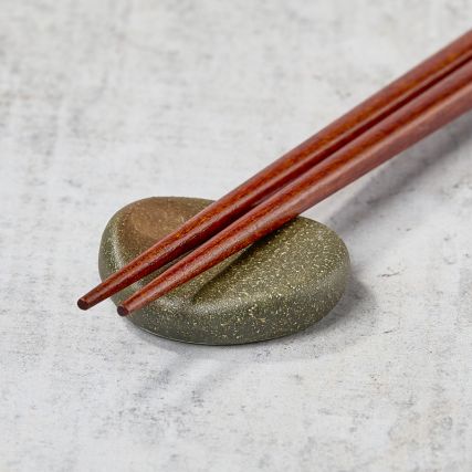 Ceramic chopstick rest