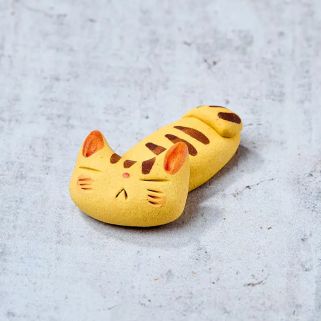 Set of 2 cat chopstick rests with chopsticks